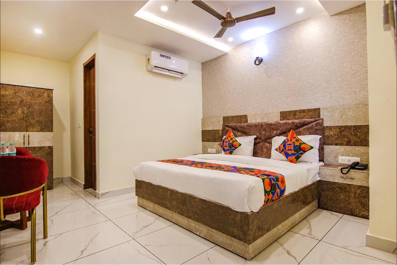 Fabhotel Meridian Inn Mohali Exteriér fotografie