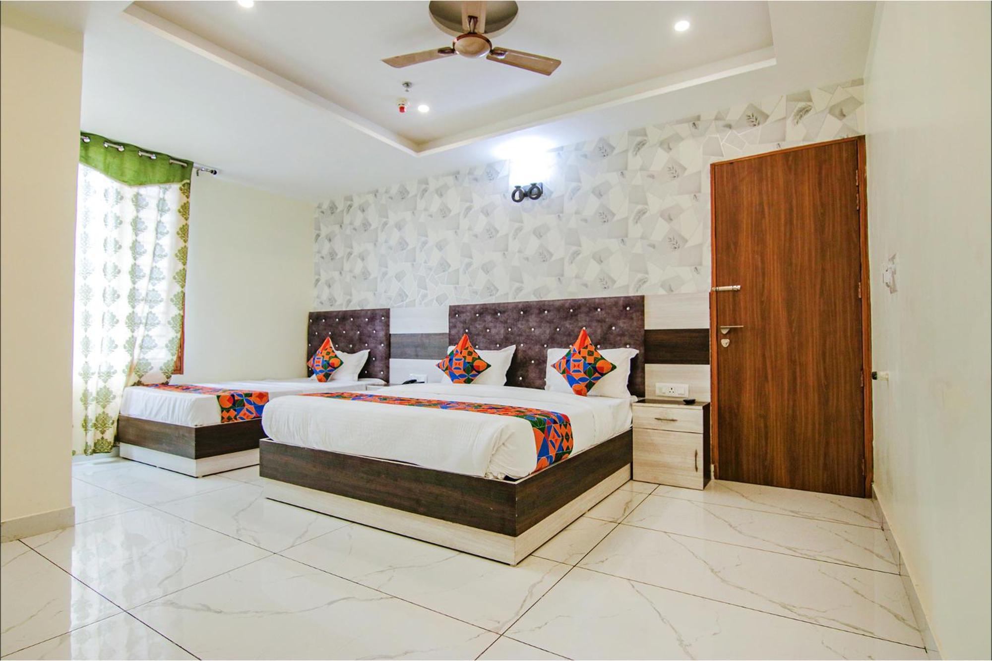 Fabhotel Meridian Inn Mohali Exteriér fotografie